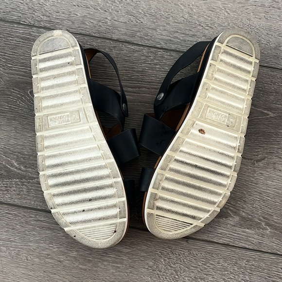 White mountain black sandals size 7.5 - Picture 4 of 4